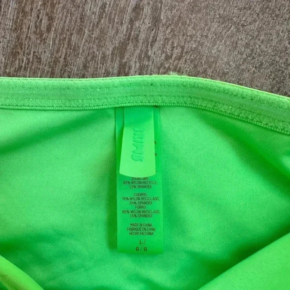 Neon Green Off-Shoulder Top - Picture 4 of 5